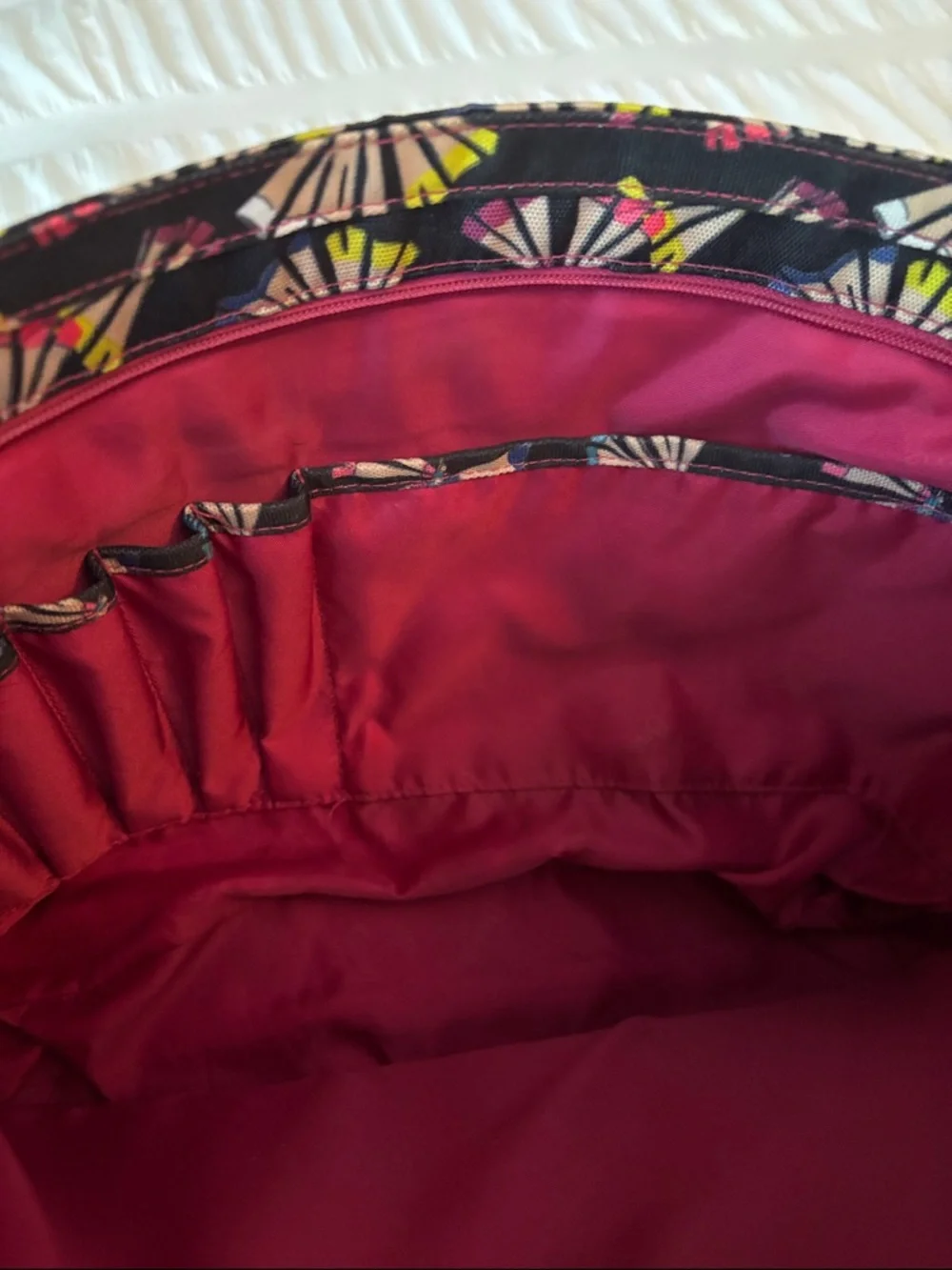 Vera Bradley Lighten Up Essential messenger laptop bag